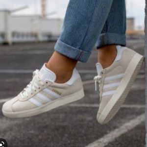 White Adidas Gazelle, US size 6